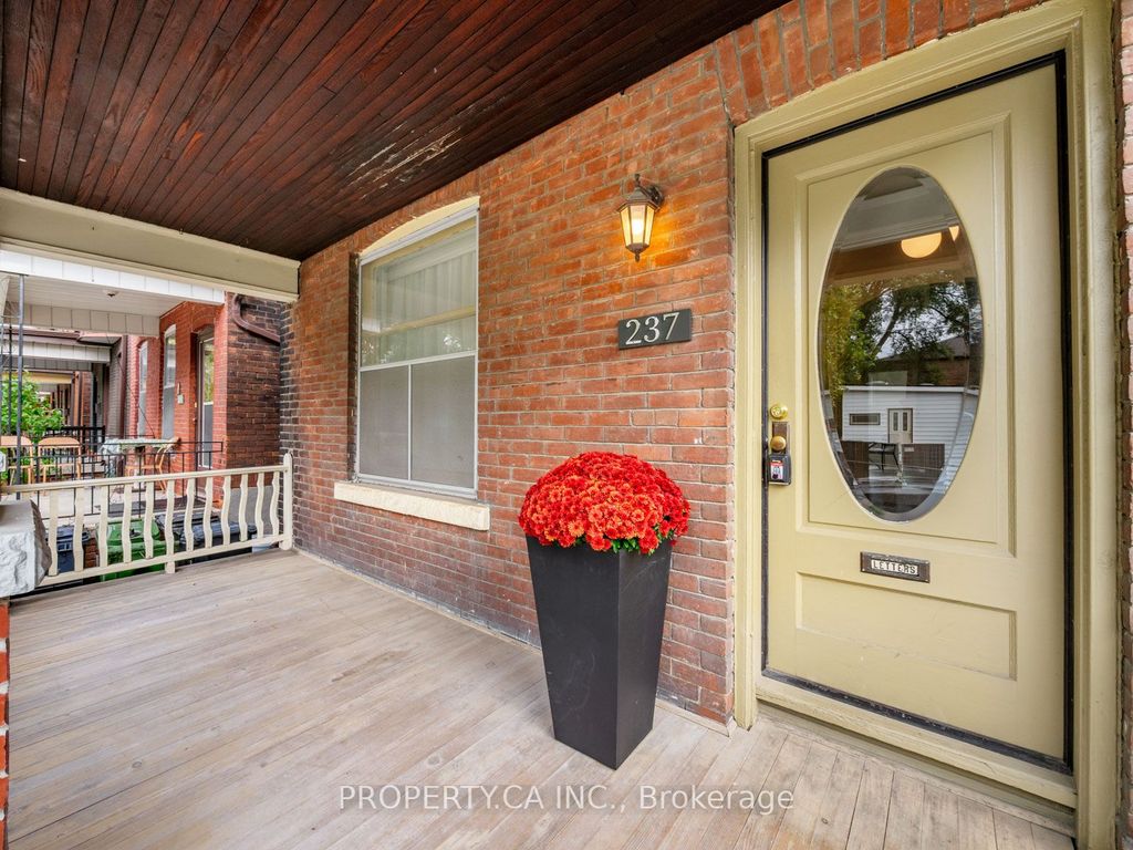 Photo of 237 Delaware Avenue, Toronto, ON M6H 2T7 (MLS # W12465513)