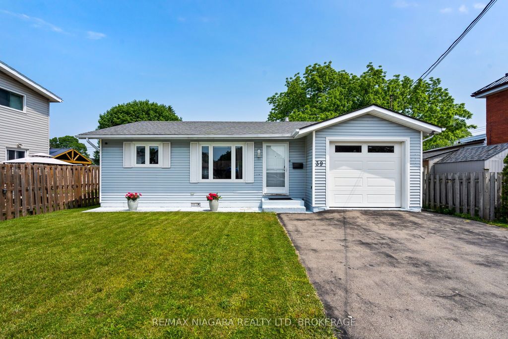 Photo of 39 Pine Street, Port Colborne, ON L3K 3N6 (MLS # X12847070)