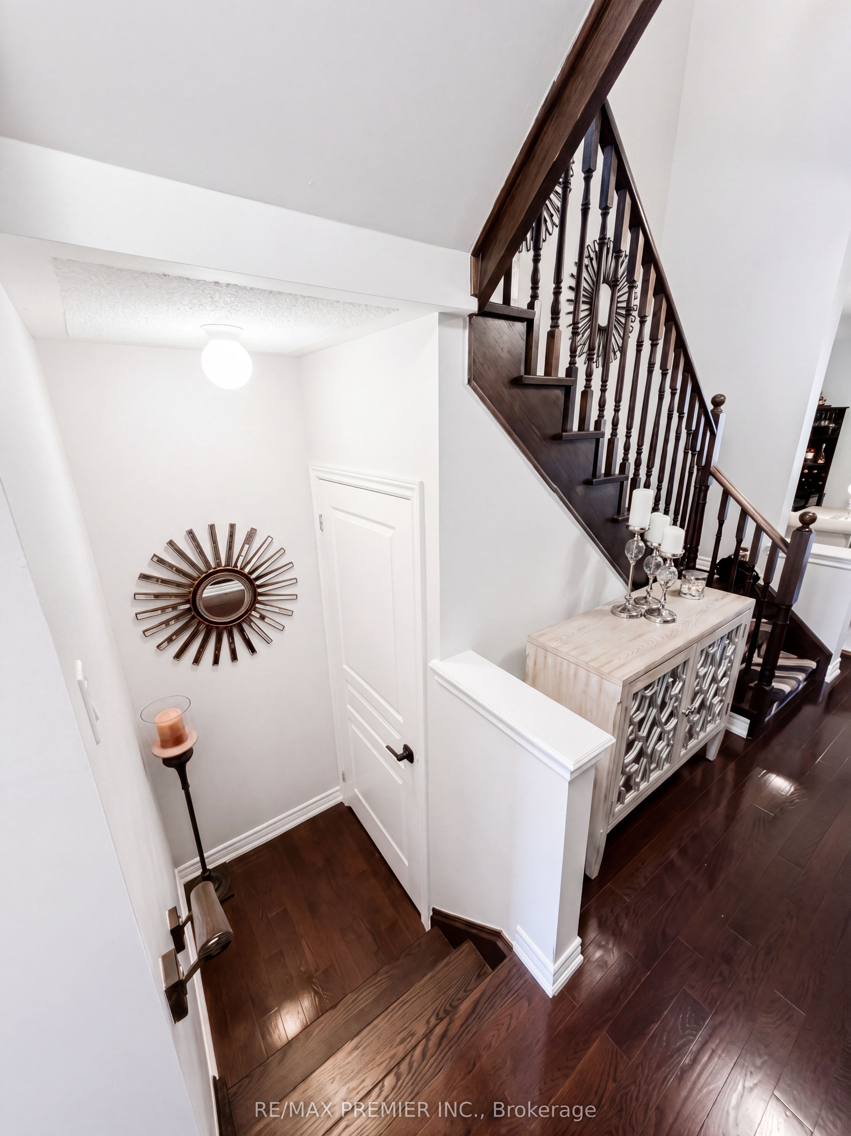 82 Chesterwood Crescent