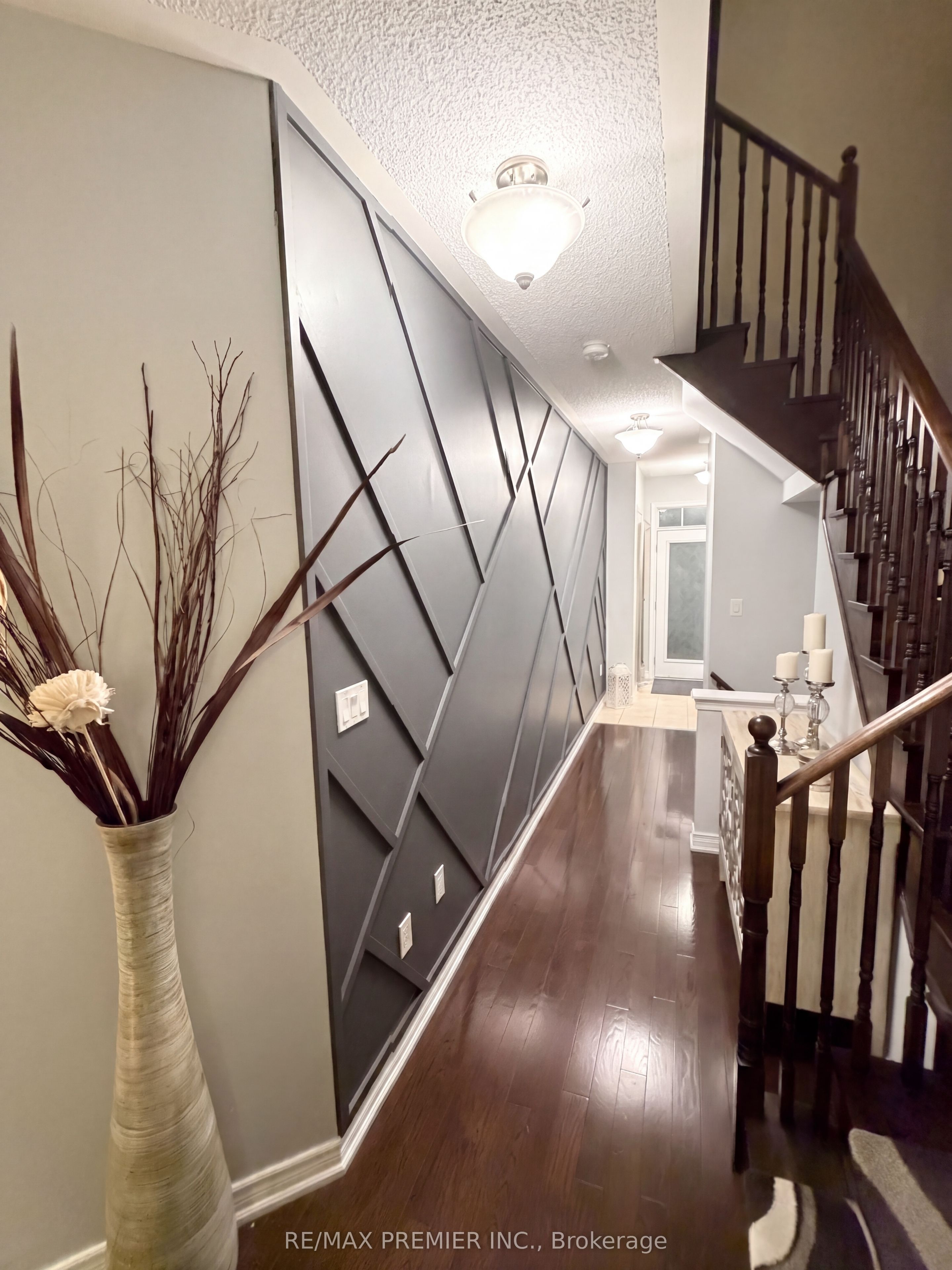 82 Chesterwood Crescent