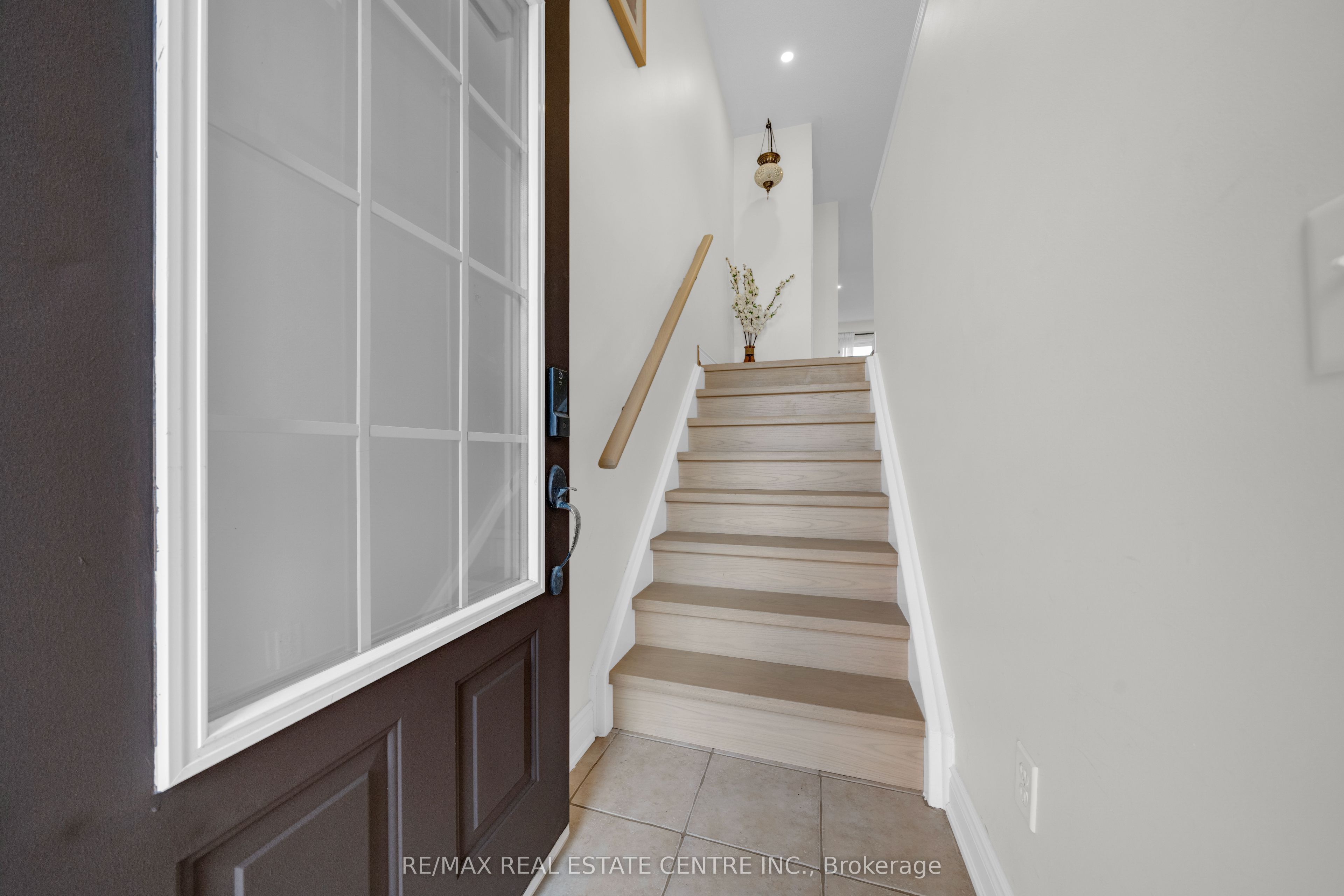 3440 Redpath Circle