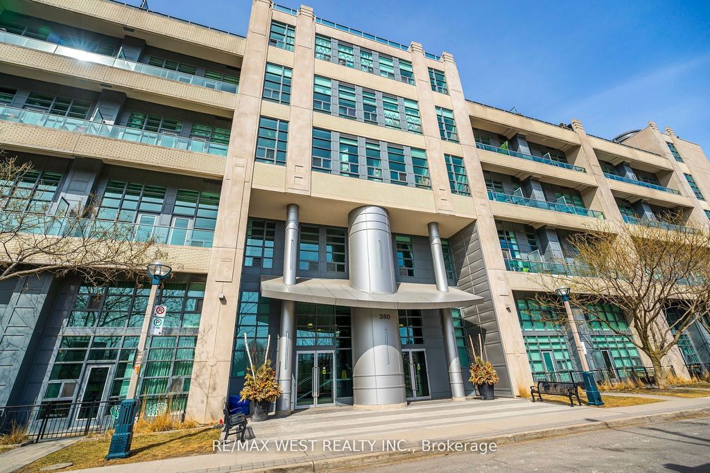 Photo of 380 Macpherson Avenue #333, Toronto, ON M4V 3E3 (MLS # C12215411)