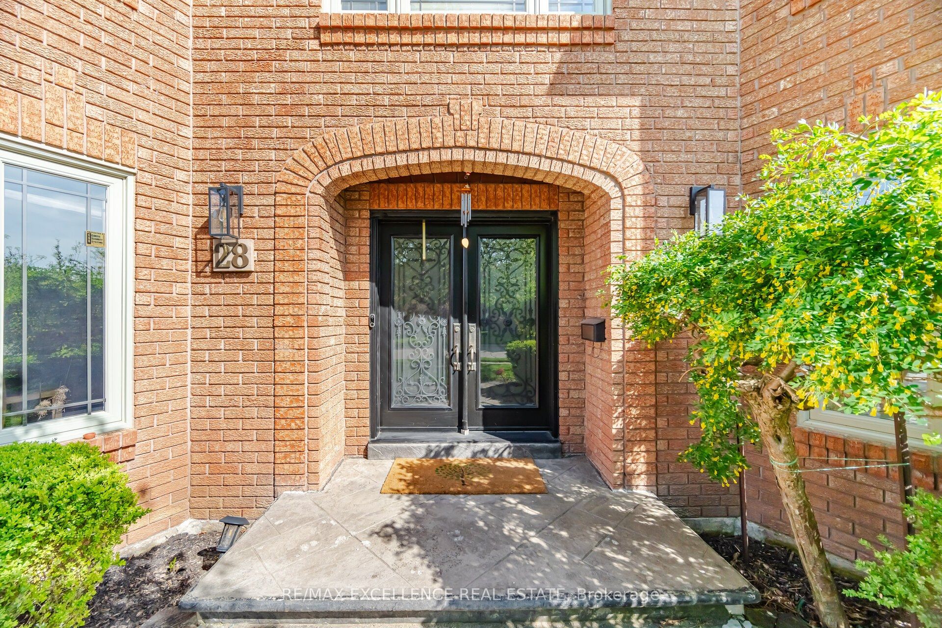 28 Ridelle Court