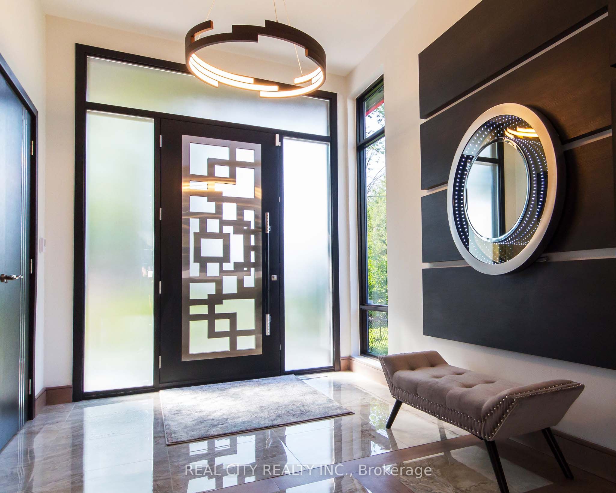 662 Byngmount Avenue