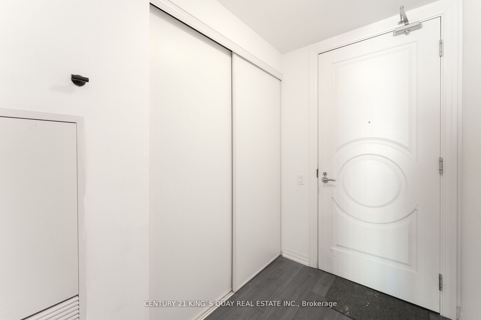 88 Blue Jays Way 3011