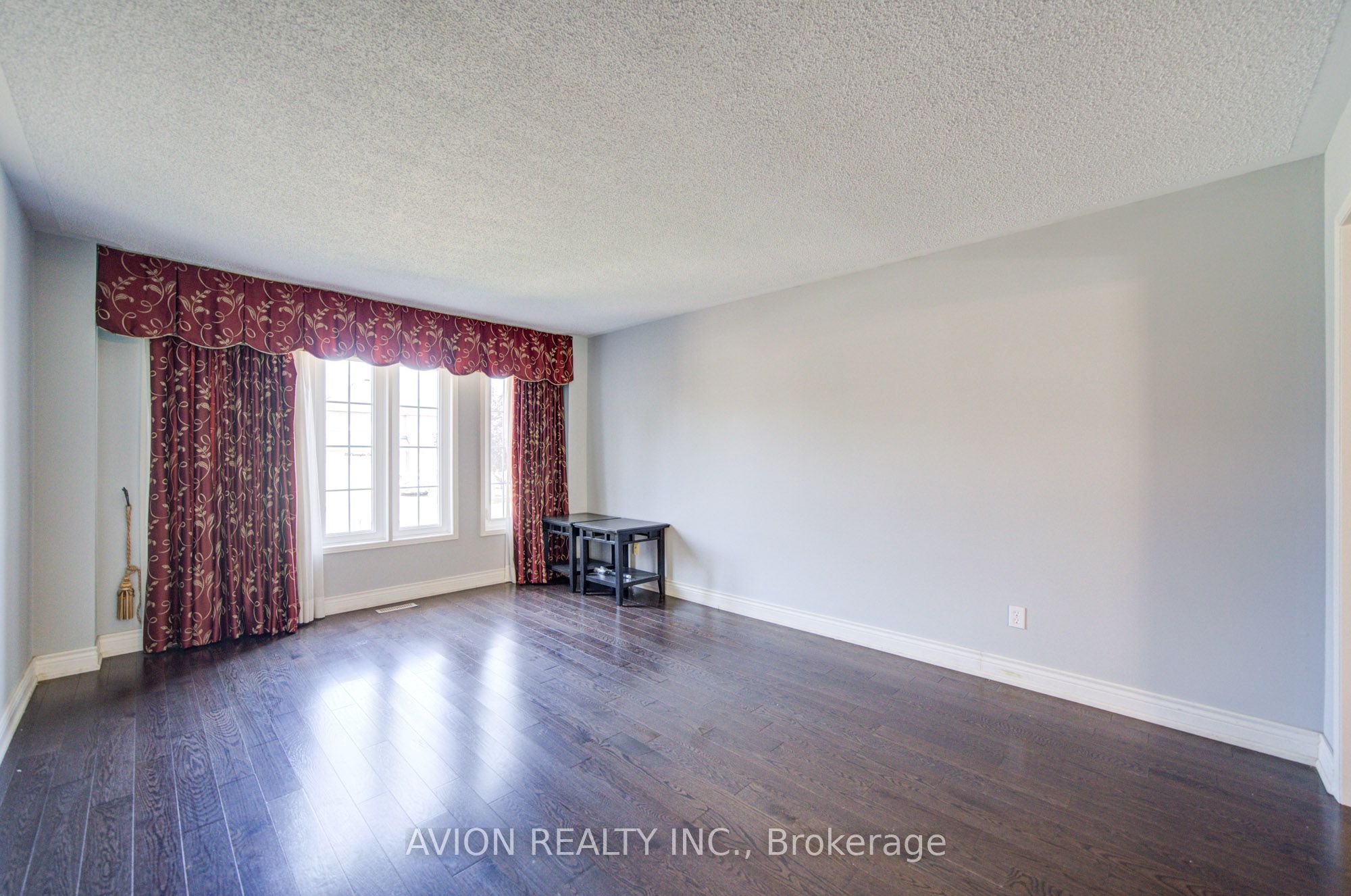 29 Charrington Crescent