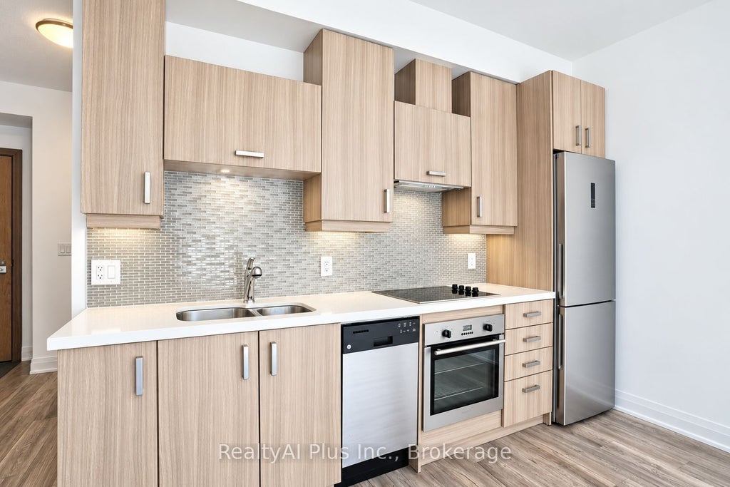 Photo of 28 Uptown Drive #301, Markham, ON L3R 5M8 (MLS # N13832694)