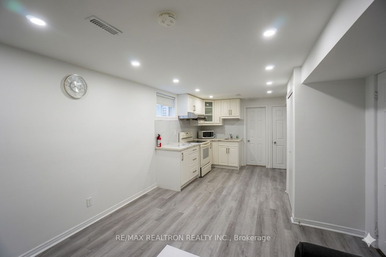 3 Evergreen Crescent