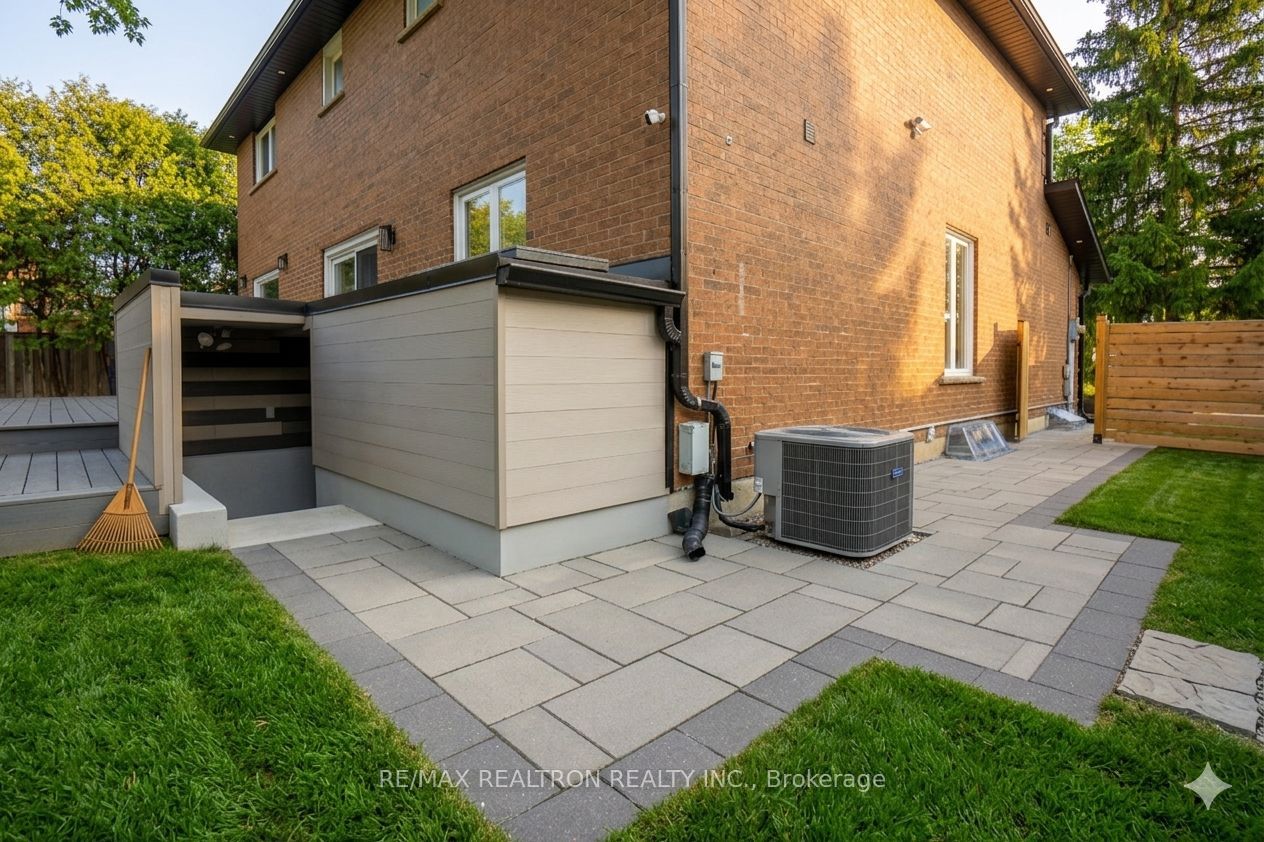 3 Evergreen Crescent