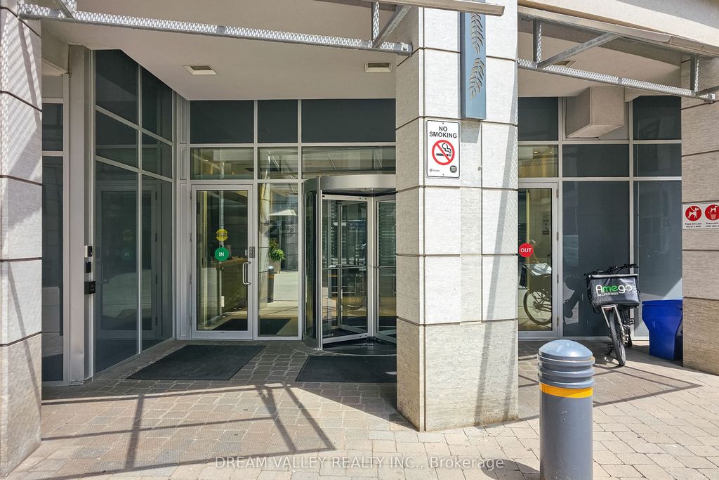 Photo of 25 Carlton Street #904, Toronto, ON M5B 1L4 (MLS # C12734522)