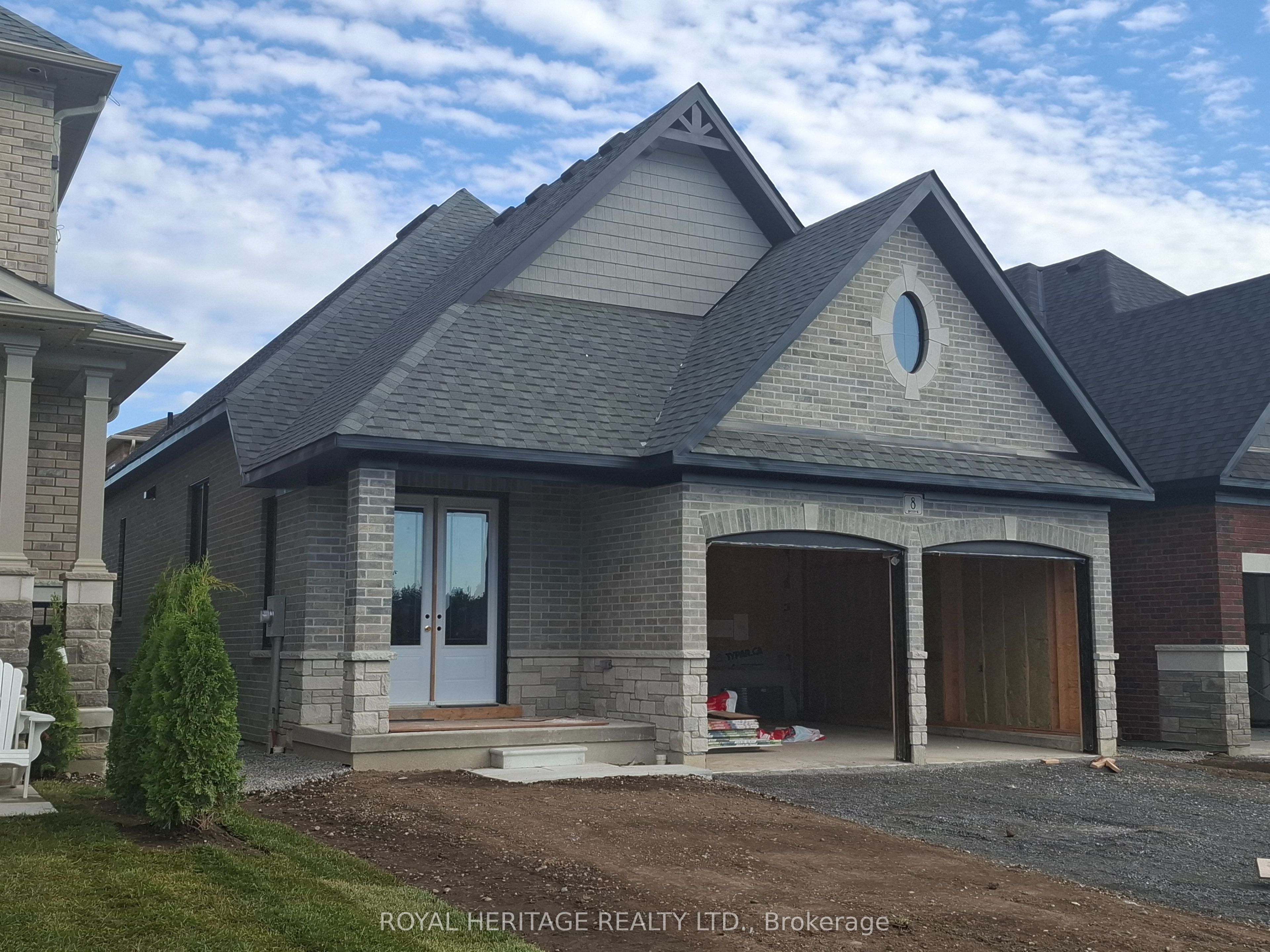 8 St Augustine Drive