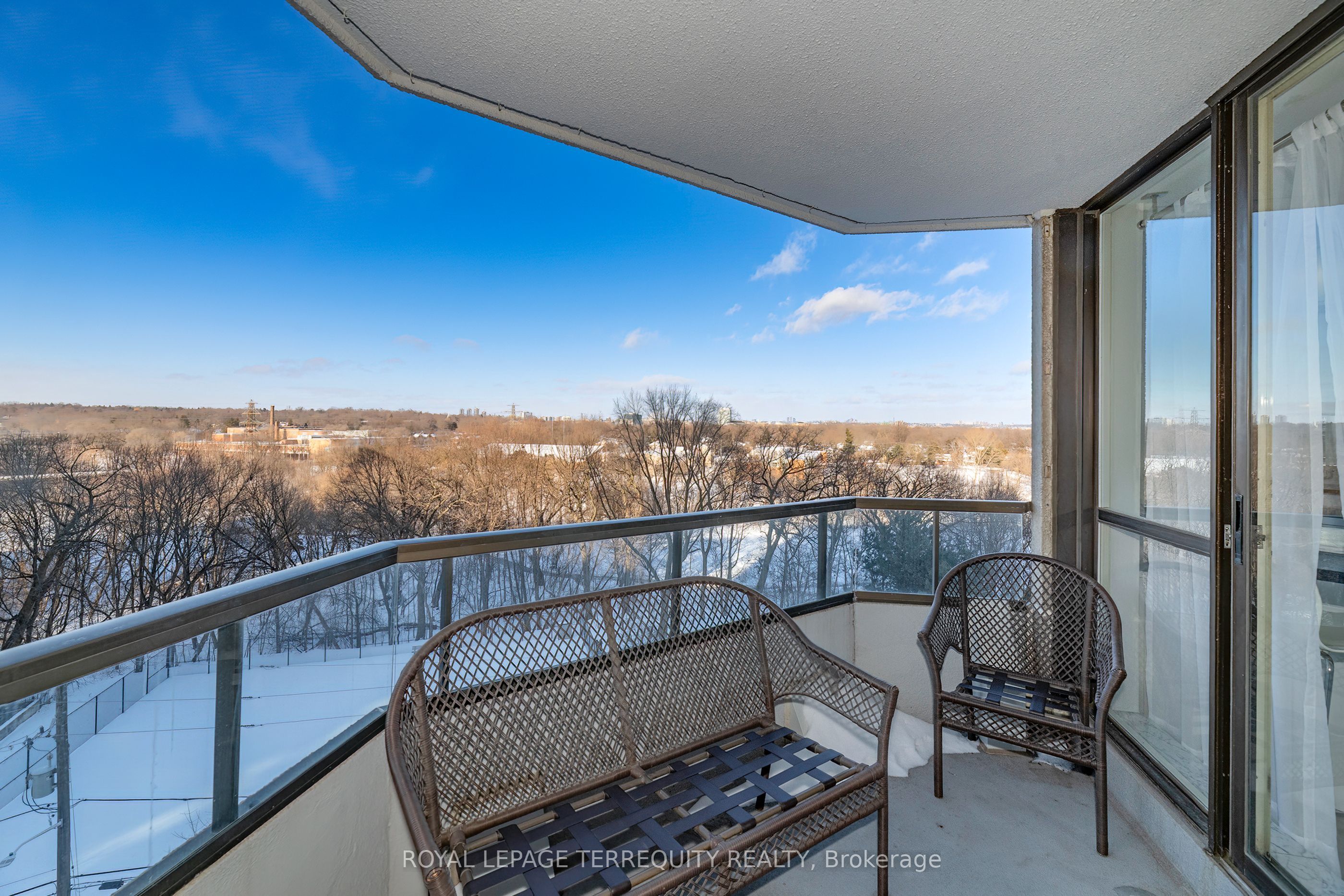 1 Aberfoyle Crescent 910