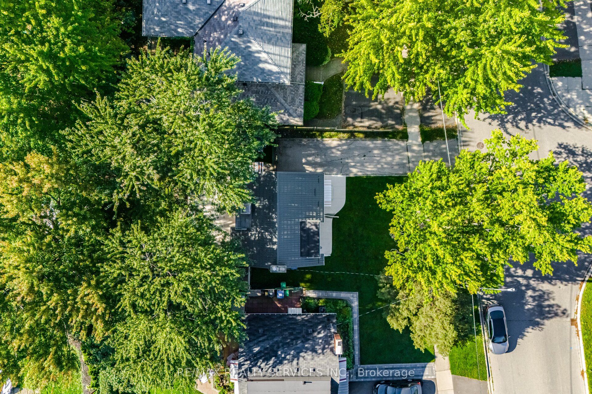 85 Eldomar Avenue
