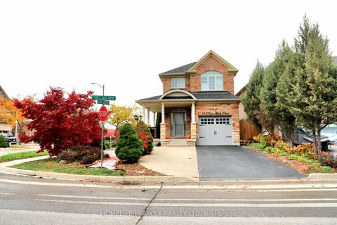 243 Venice Gate Drive Vaughan ON L4H 0G1