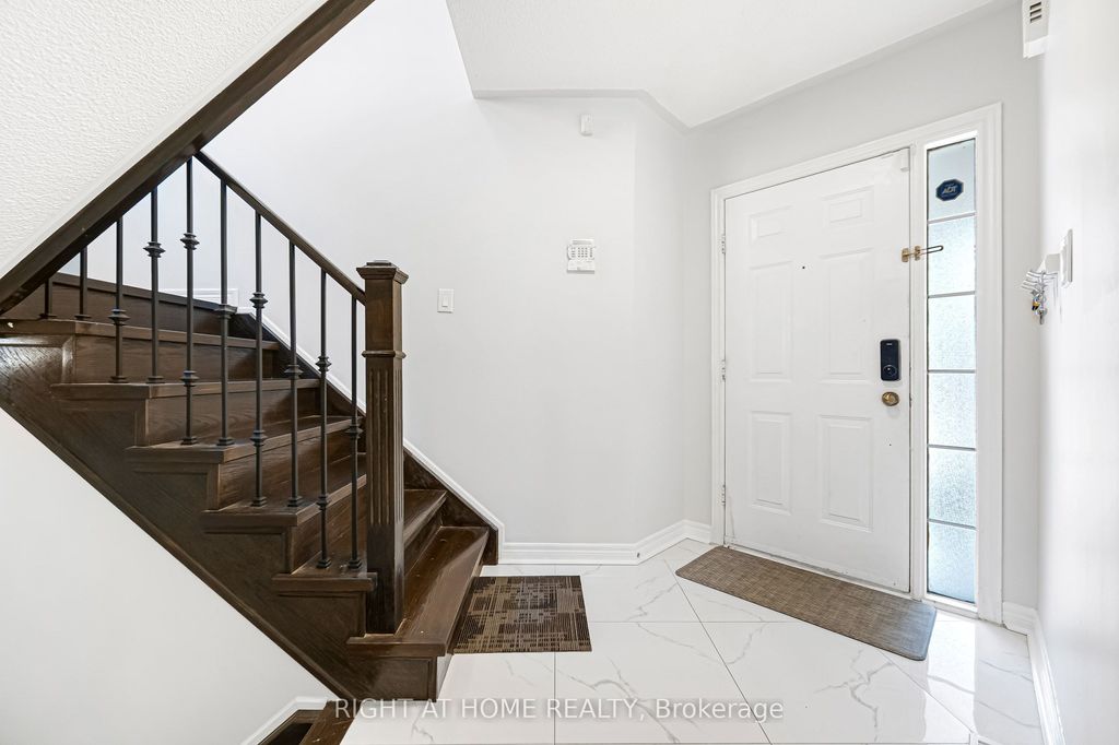 Photo of 601 Claymeadow Avenue, Mississauga, ON L5B 4H7 (MLS # W12822050)