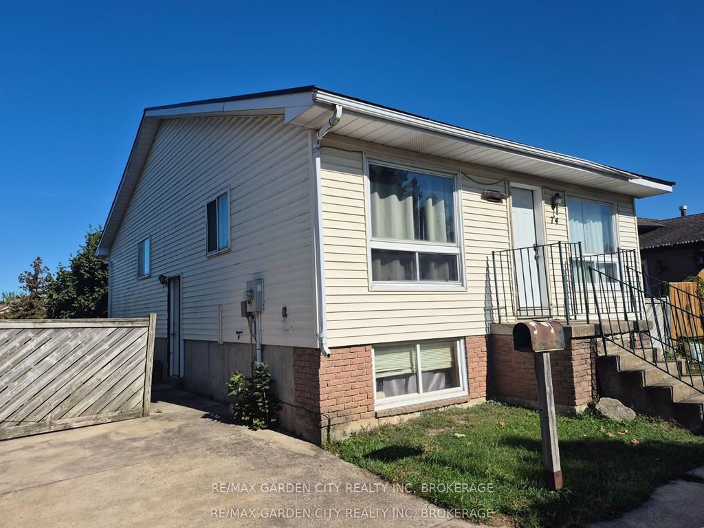 Photo of 74 Commerford Street, Thorold, ON L2V 4R1 (MLS # X12643996)
