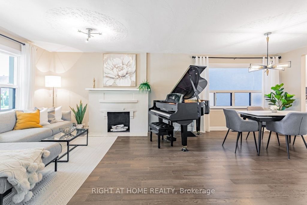 Photo of 46 Clissold Road, Toronto, ON M8Z 4T5 (MLS # W12907936)