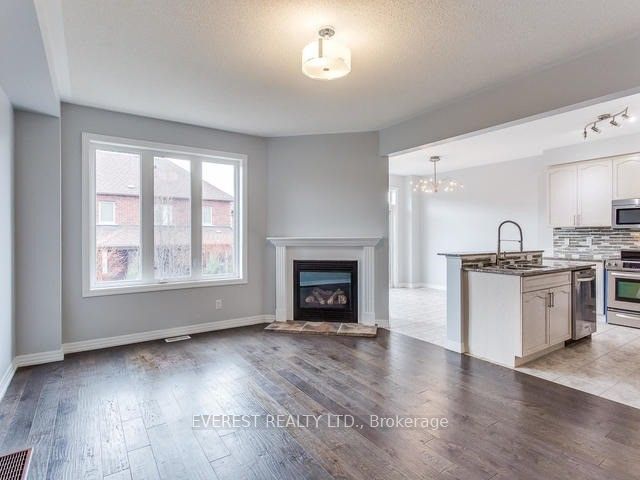 212 Holloway Terrace