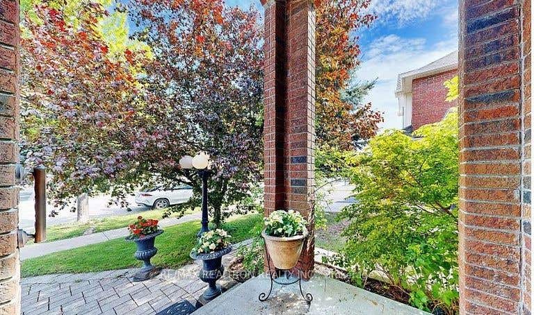 Photo of 215 Drummond Drive, Vaughan, ON L6A 3C1 (MLS # N13655644)