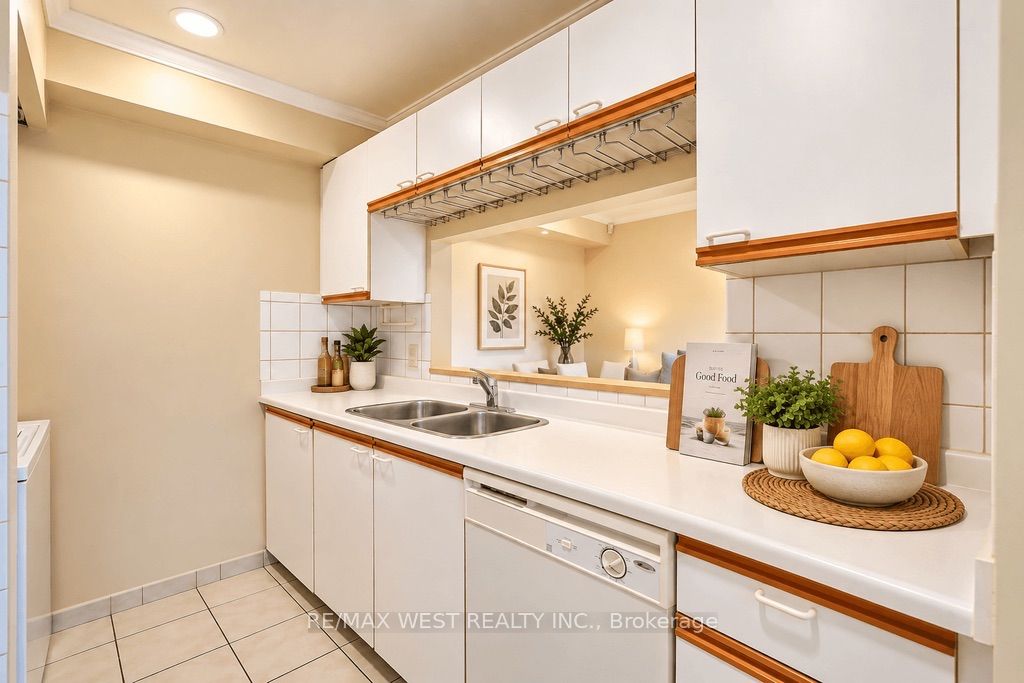 65 Trailwood Drive 233