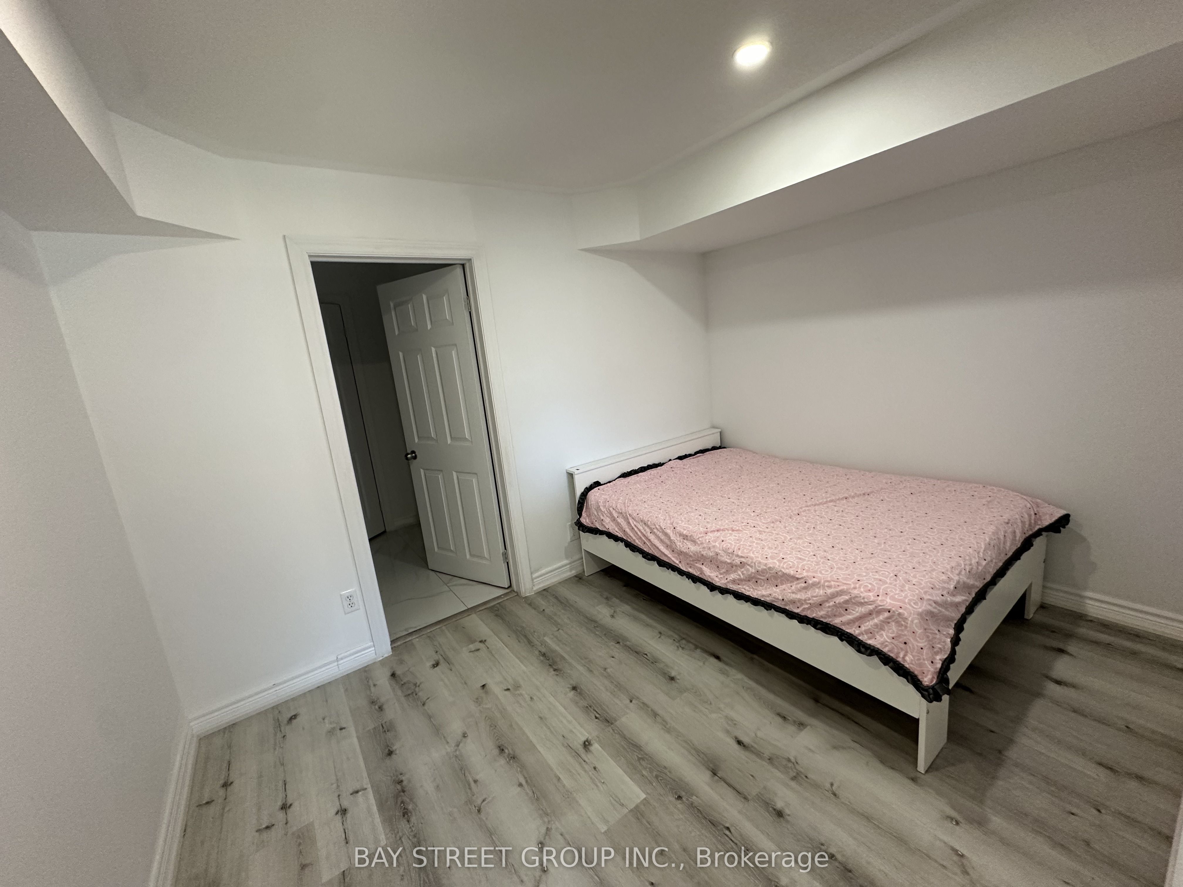 196 Colesbrook Road