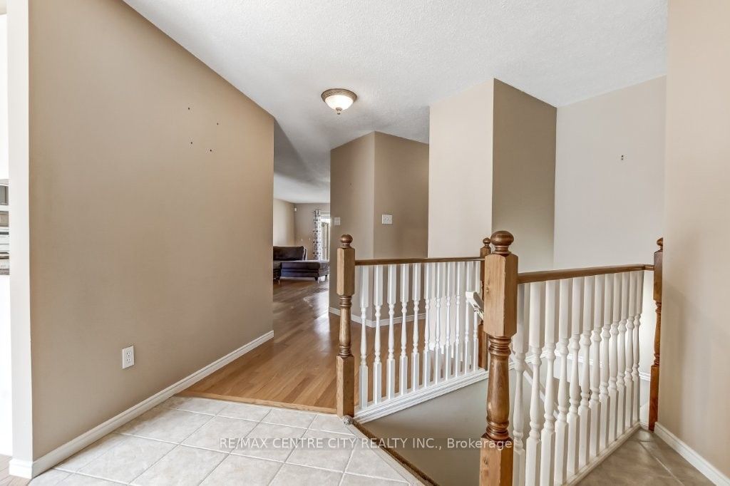 Photo of 99 Edgevalley Road #46, London East, ON N5Y 5N1 (MLS # X12927160)
