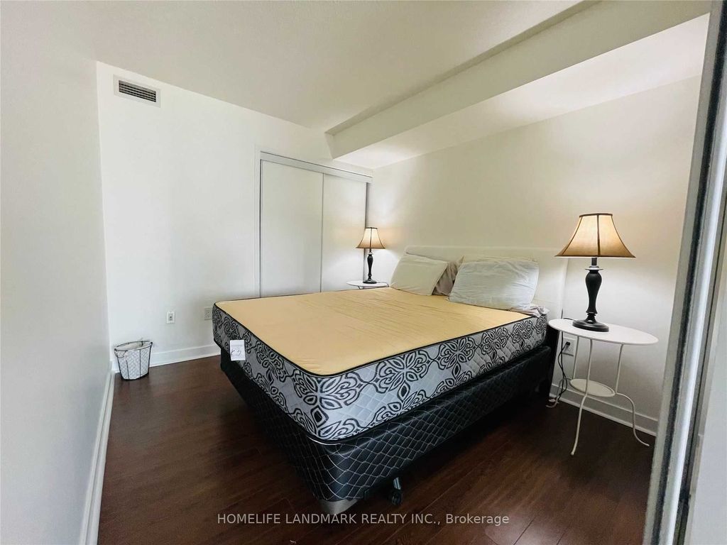 Photo of 4K Spadina Avenue #unit 811, Toronto, ON M5V 3Y9 (MLS # C12513344)