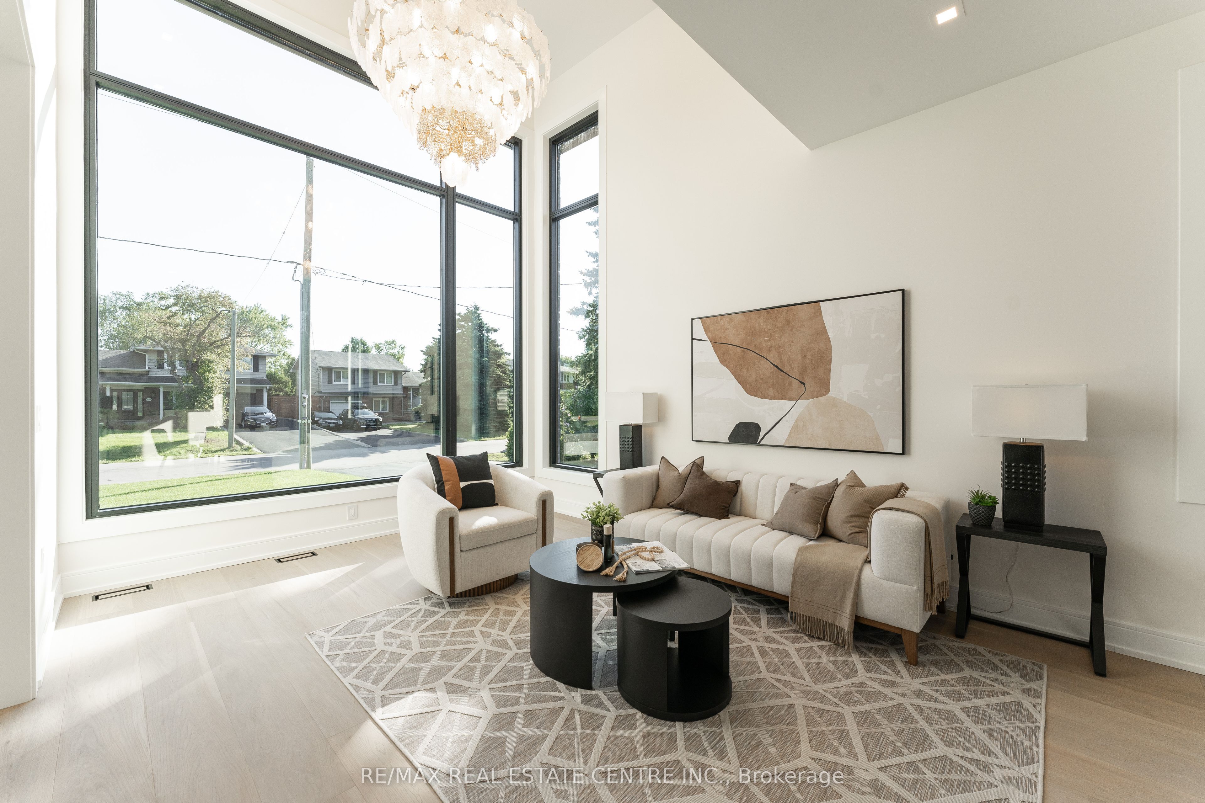 462 Southland Crescent