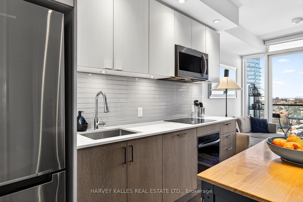 Photo of 1926 Lake Shore Boulevard W #2201, Toronto, ON M6S 1A1 (MLS # W12817332)