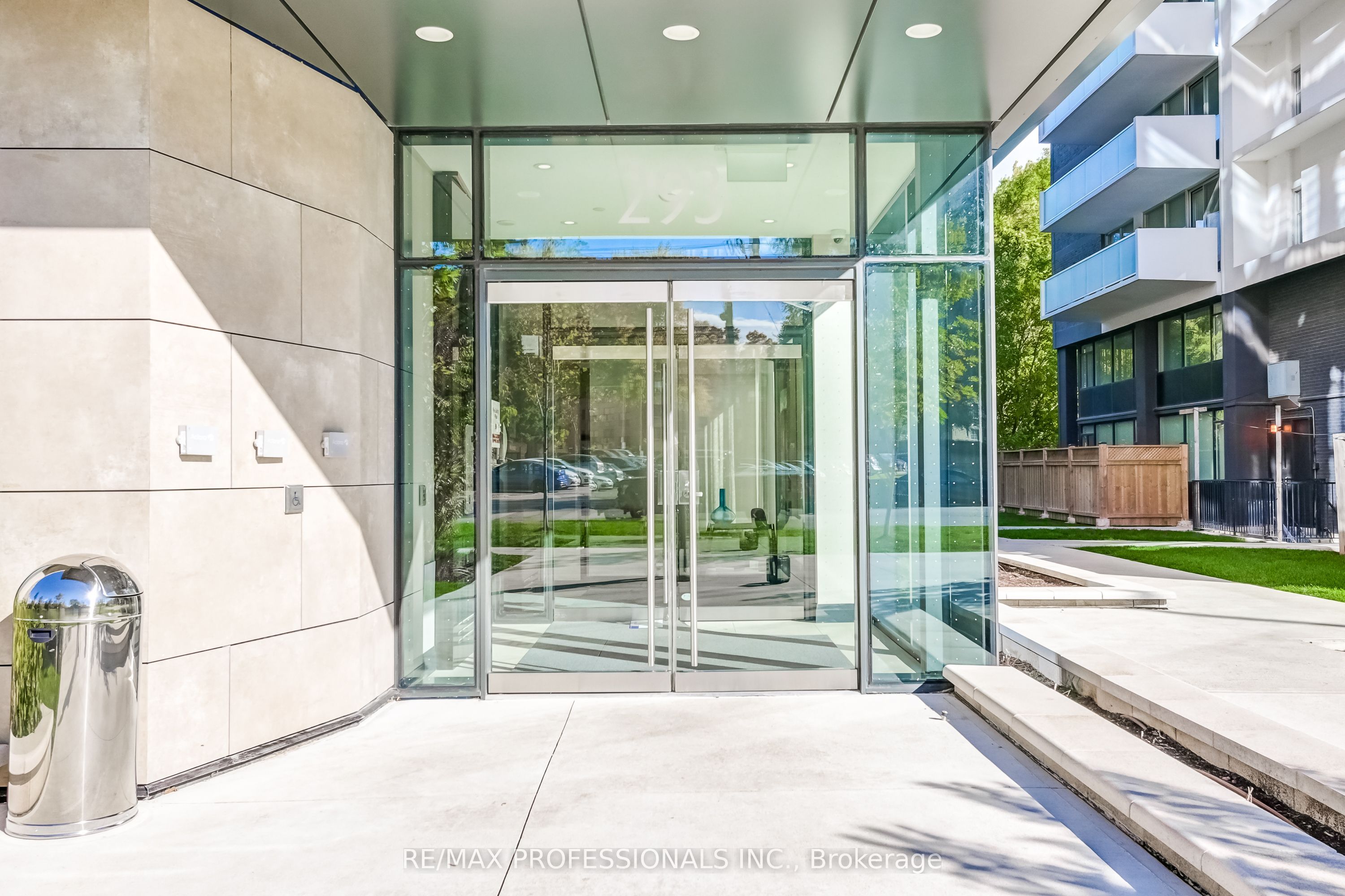 293 The Kingsway N/A 223