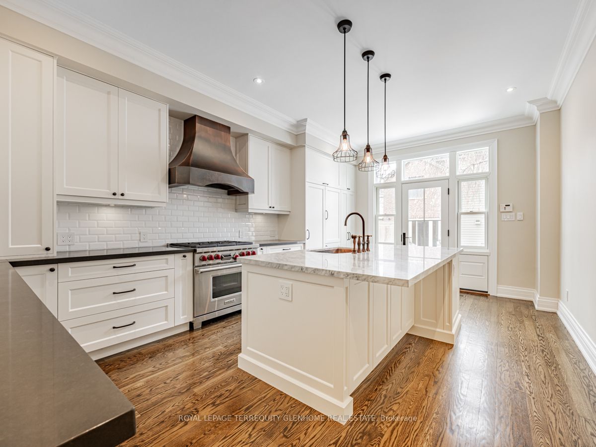 4 Bowman Street