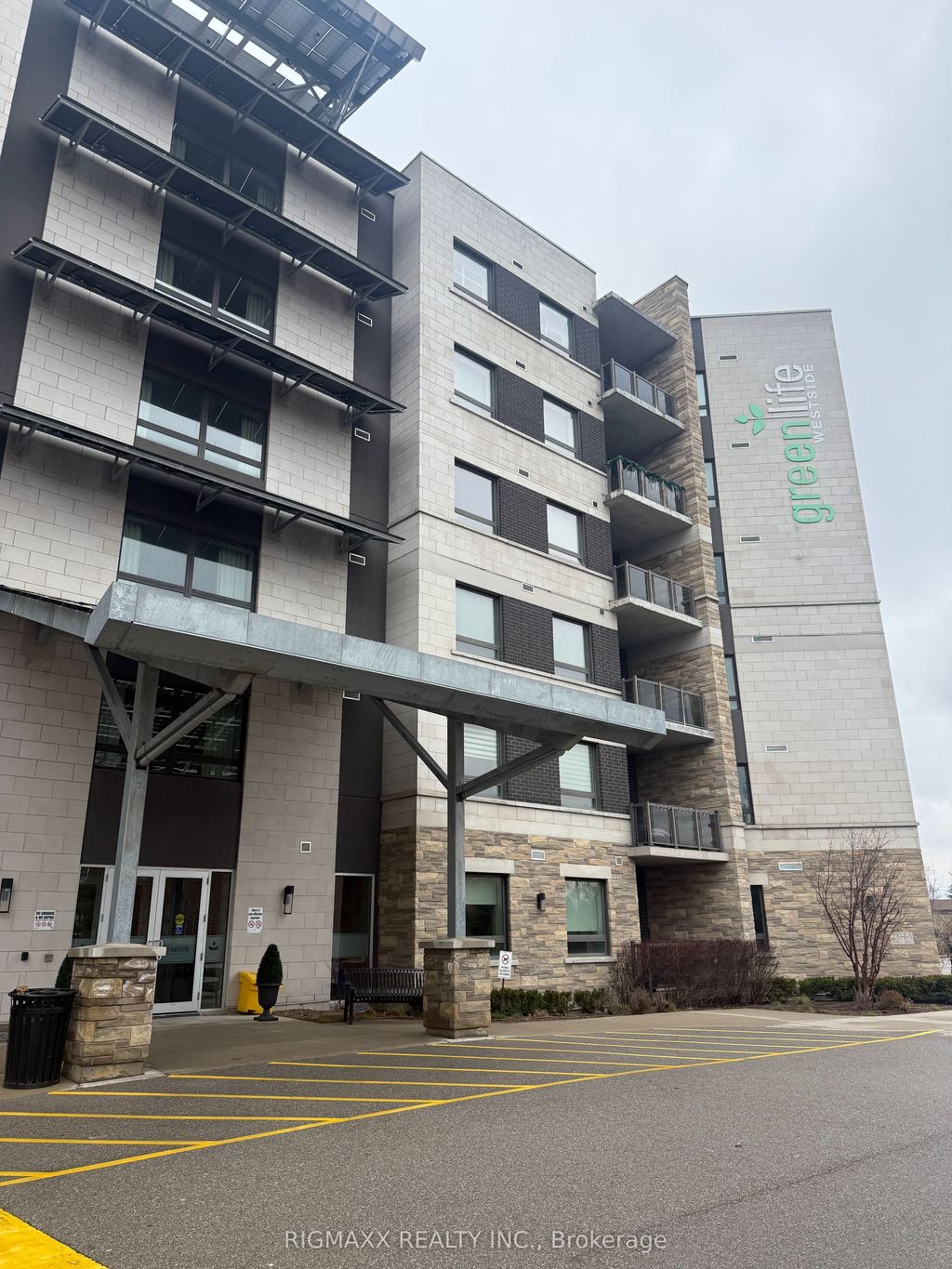 Photo of 33 Whitmer Street #222, Milton, ON L9T 0R5 (MLS # W13063442)