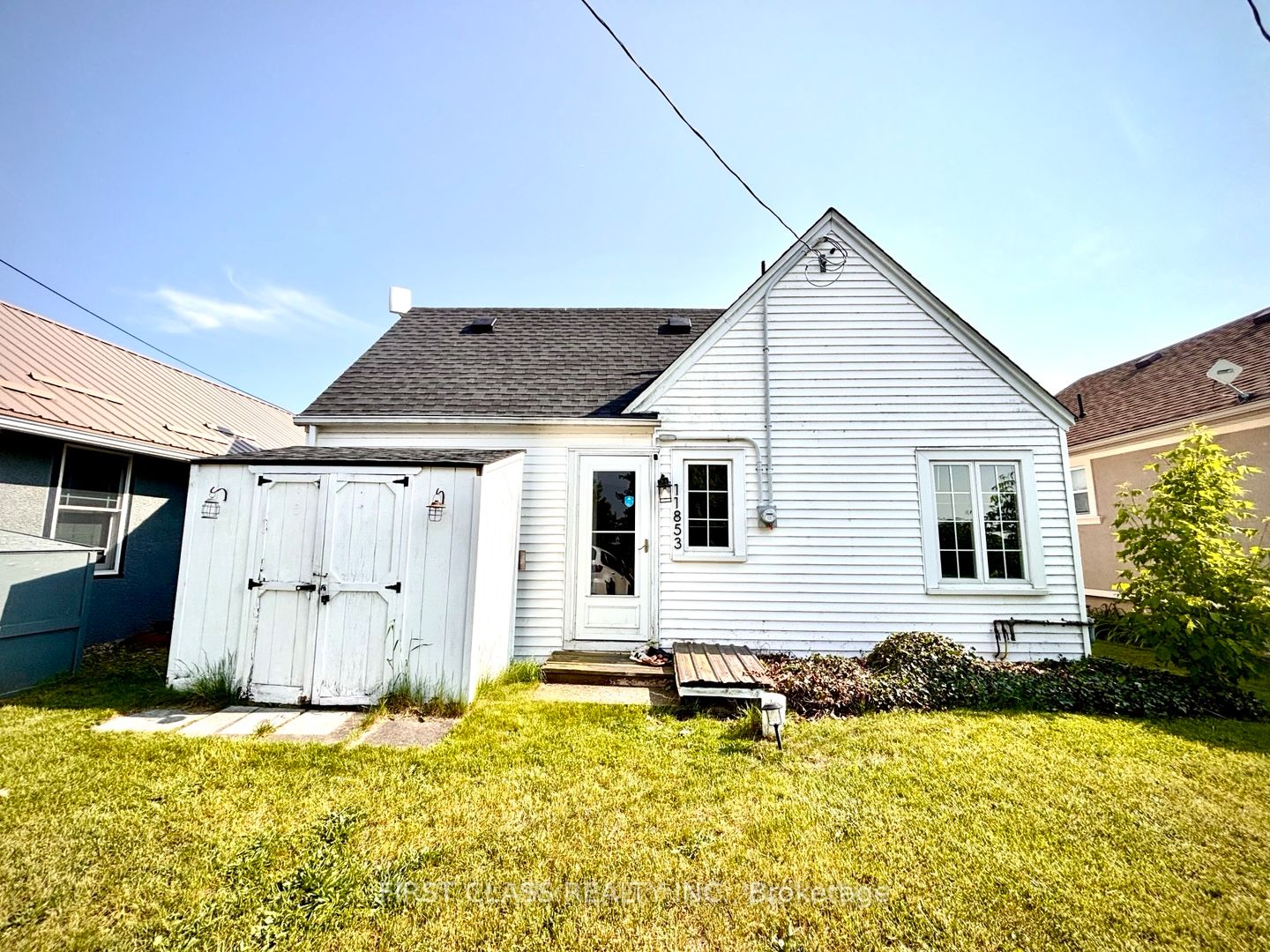 11853 Lakeshore Road