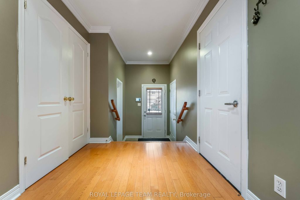 Photo of 191 Deerfox Drive, Barrhaven, ON K2J 4W8 (MLS # X12922552)
