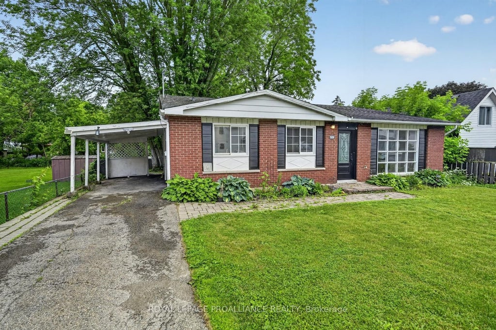 Photo of 59 Abbott Street, Brockville, ON K6V 4A5 (MLS # X13701074)