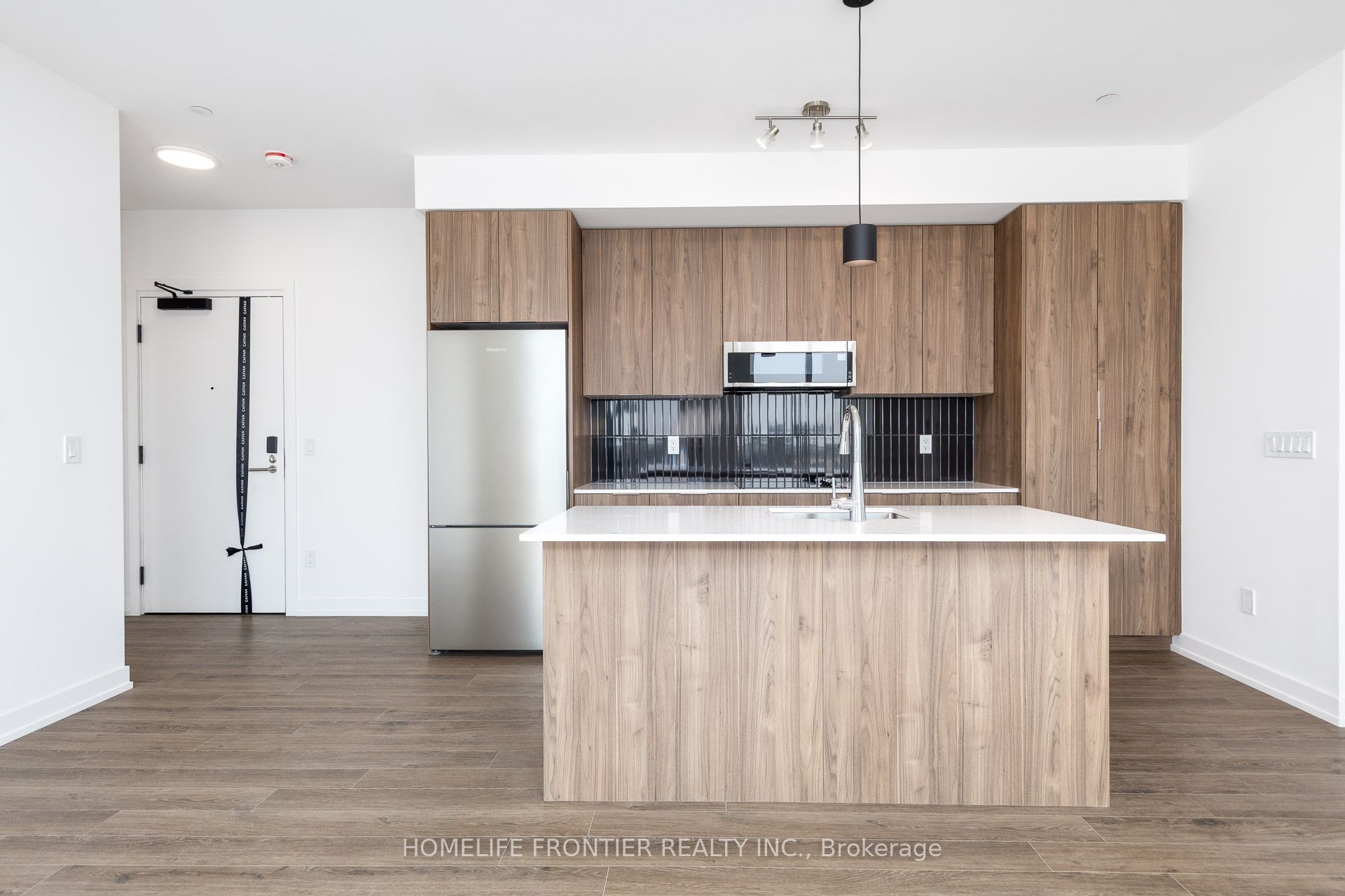 2501 Saw Whet Boulevard 611