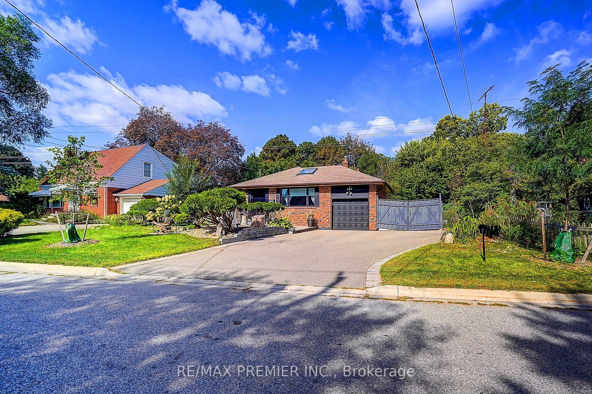 445 Selsey Drive