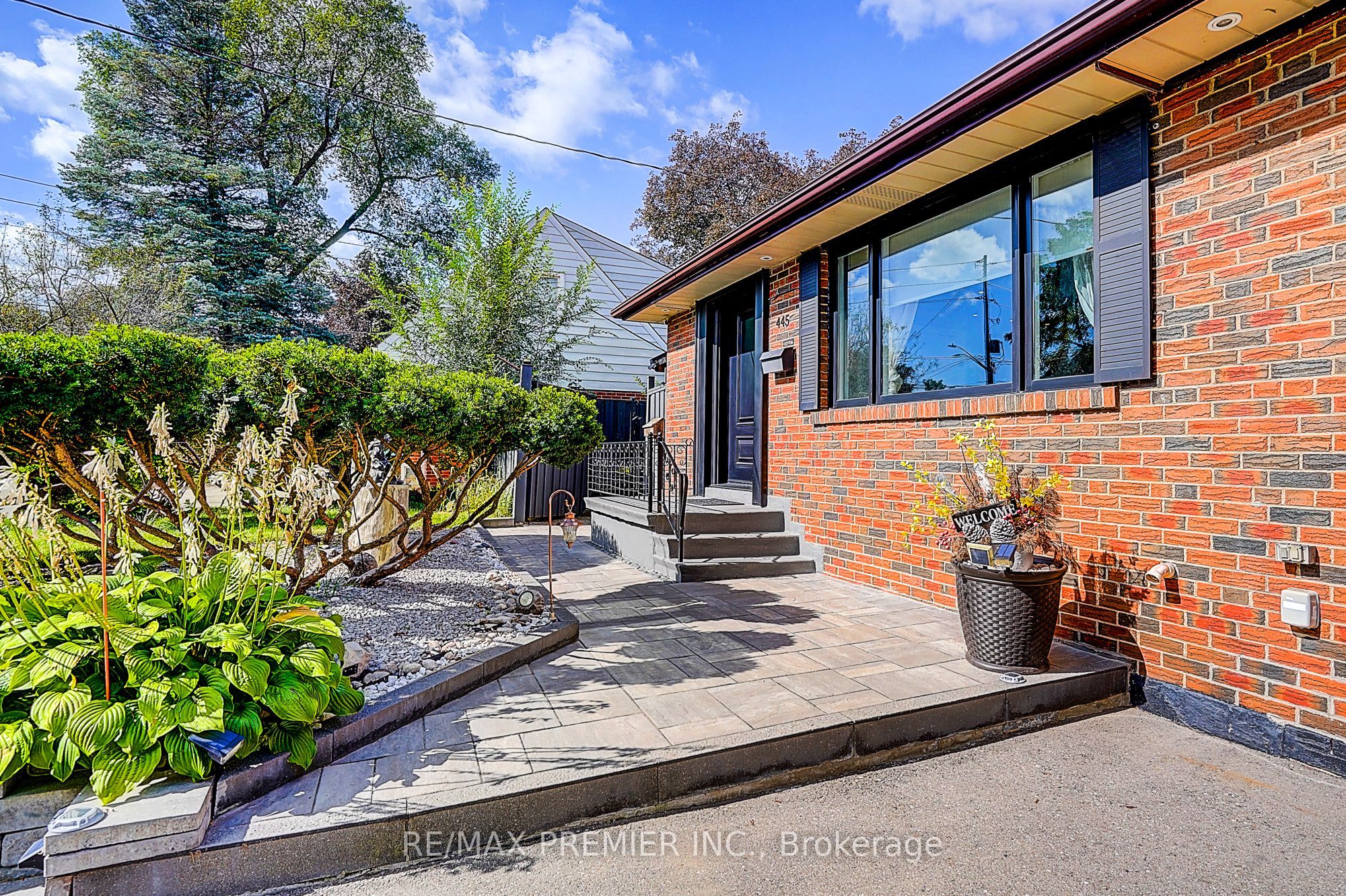 445 Selsey Drive