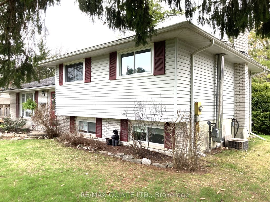 Photo of 527 Montrose Road, Quinte West, ON K8R 1B2 (MLS # X12902326)