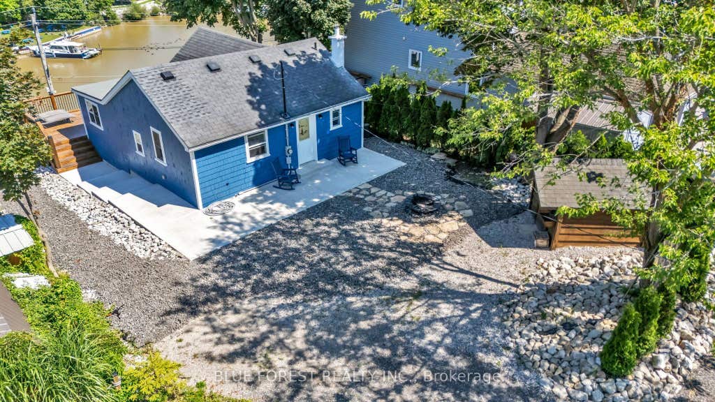 Photo of 213 William Street, Central Elgin, ON N5L 1C5 (MLS # X13652624)