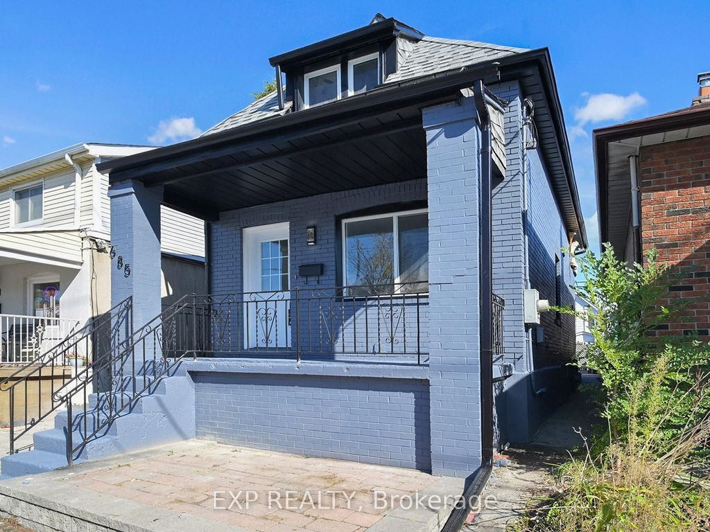 Photo of 685 Jane Street, Toronto, ON M6N 4A6 (MLS # W12616128)