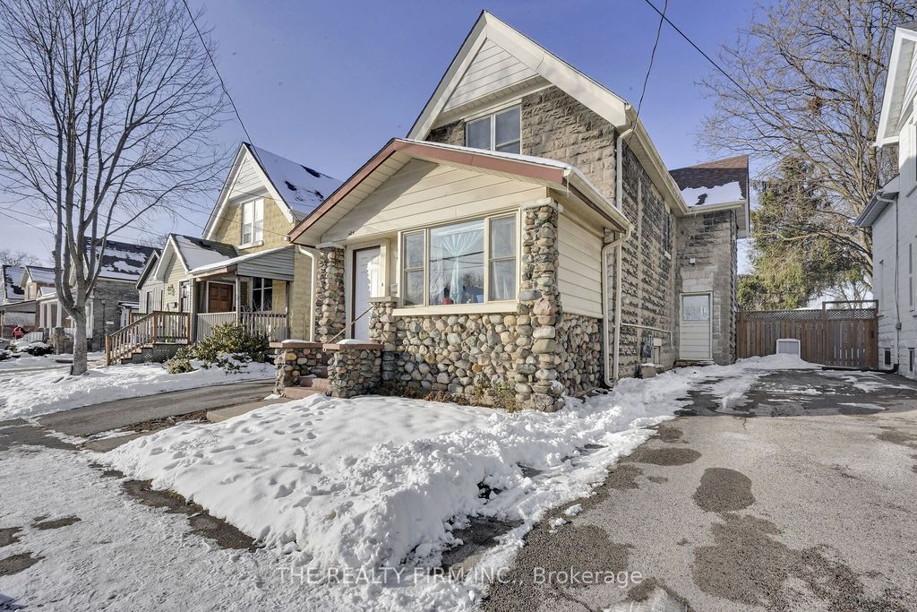 Photo of 924 Princess Avenue, London East, ON N5W 3M6 (MLS # X12621494)