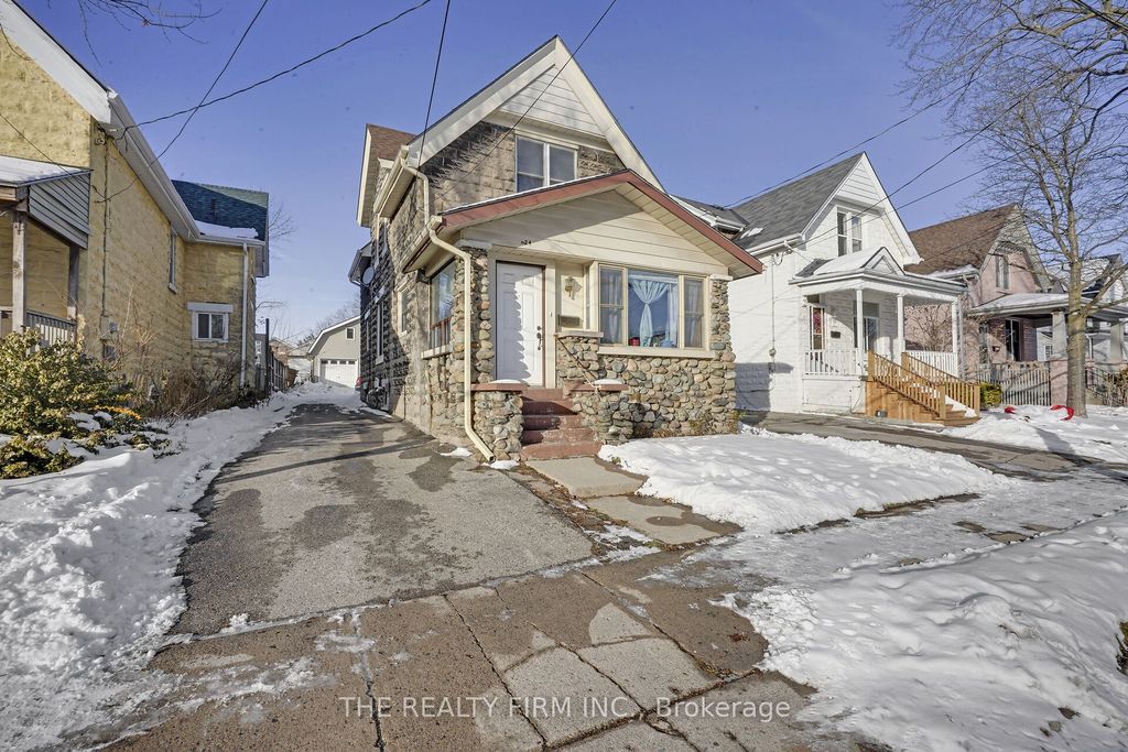 Photo of 924 Princess Avenue, London East, ON N5W 3M6 (MLS # X12621494)