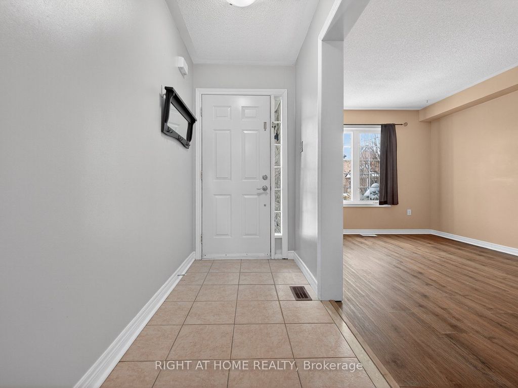 Photo of 349 Wood Duck Lane, Newmarket, ON L3X 2X8 (MLS # N12781668)