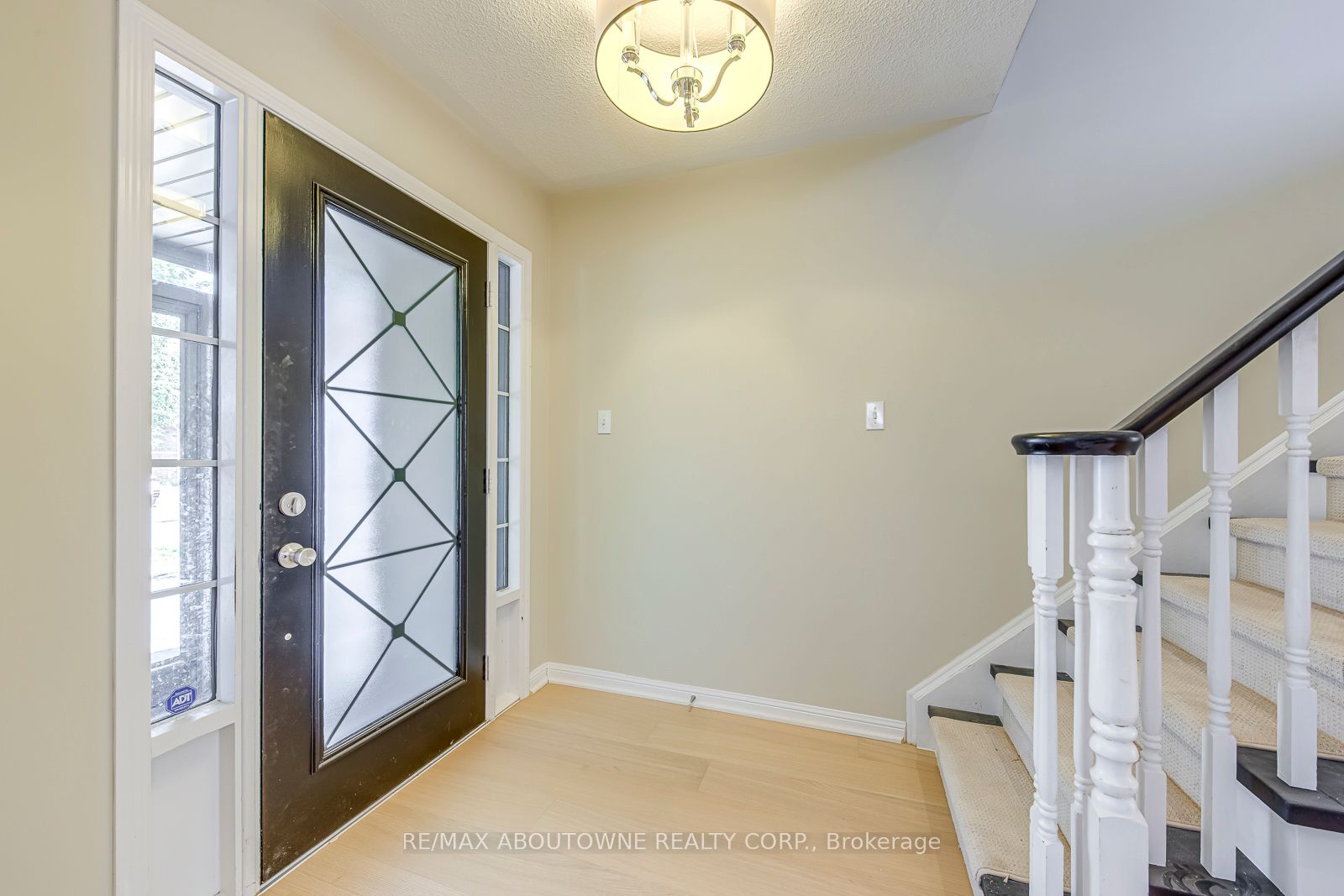 3037 Abernathy Way