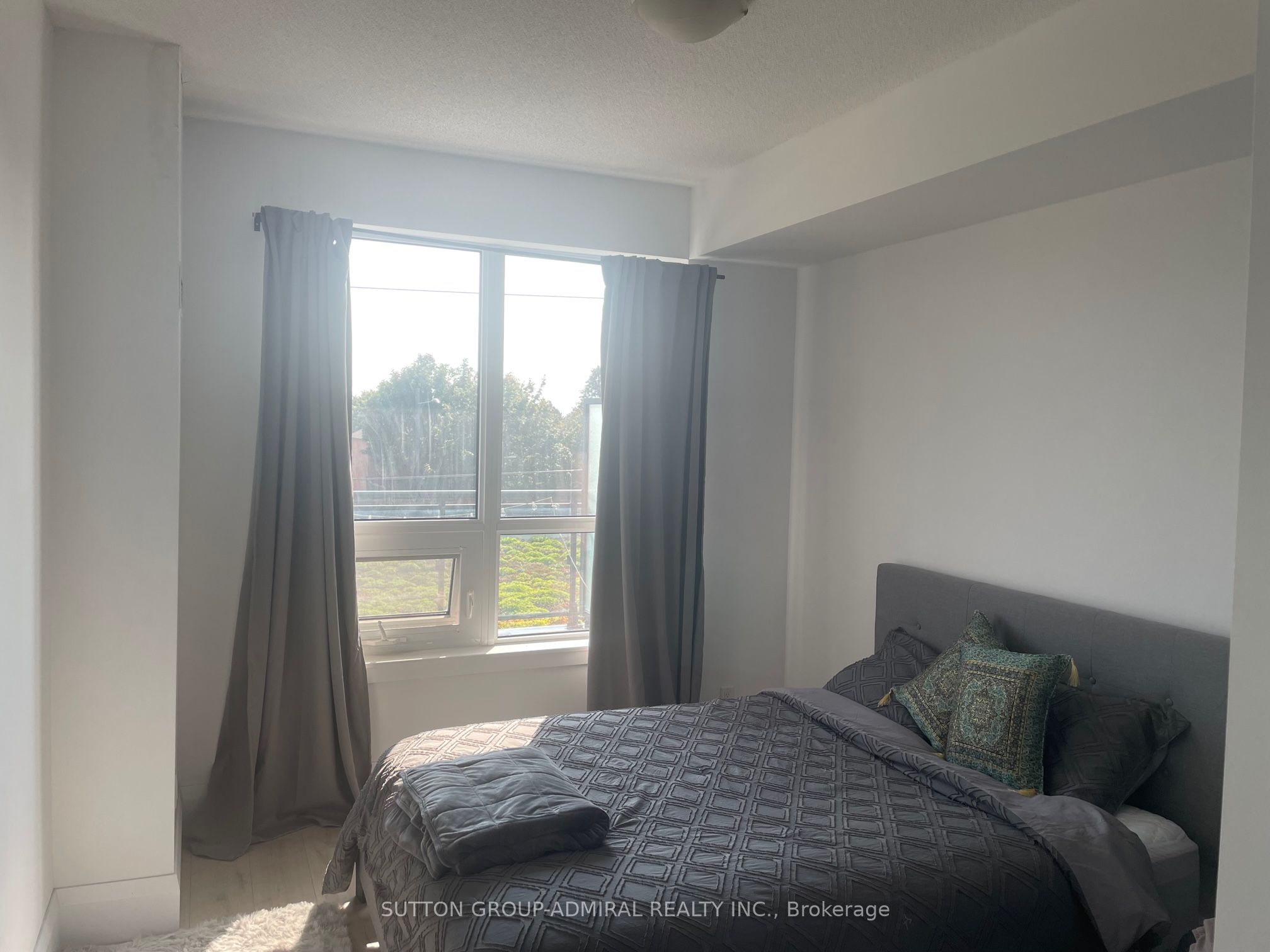 7900 Bathurst Street 226