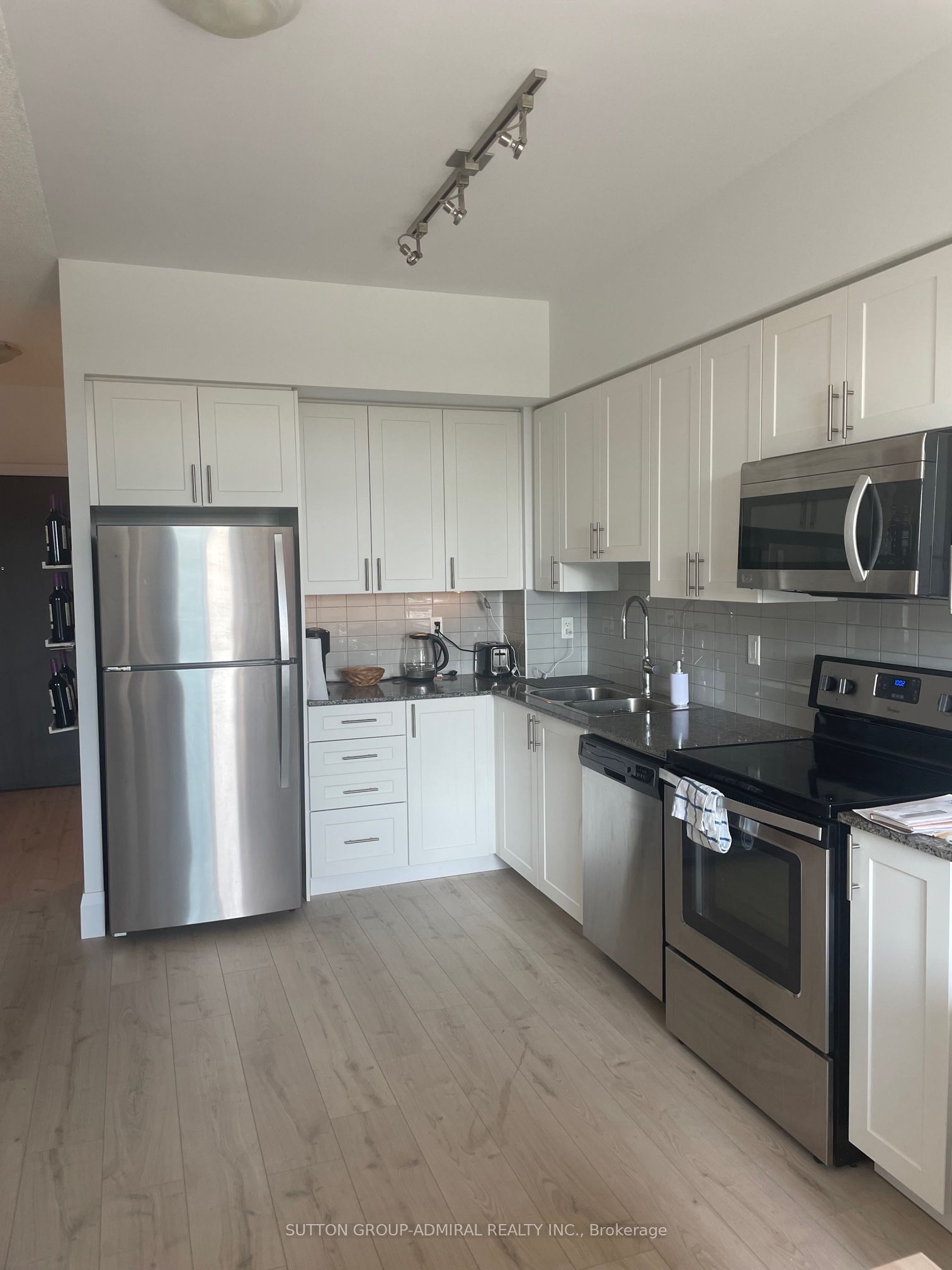 7900 Bathurst Street 226