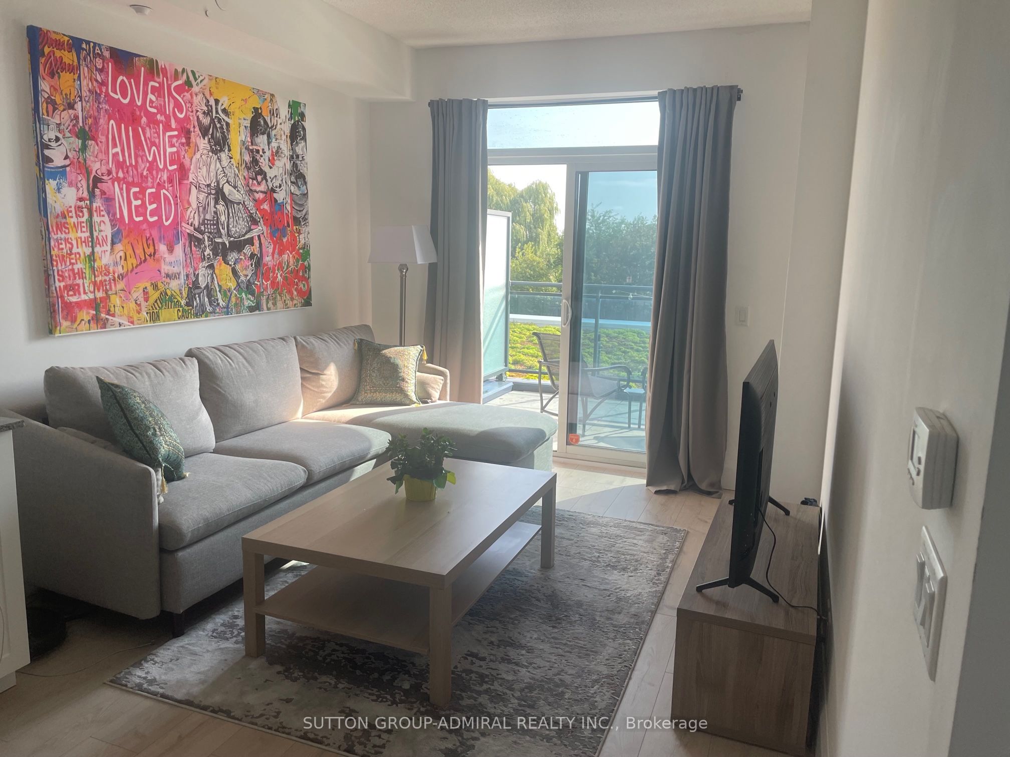 7900 Bathurst Street 226