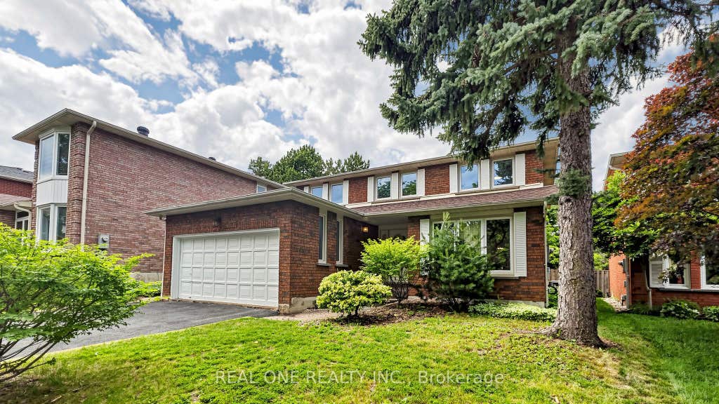 Photo of 2027 Roy Ivor Crescent, Mississauga, ON L5L 3N7 (MLS # W13465394)