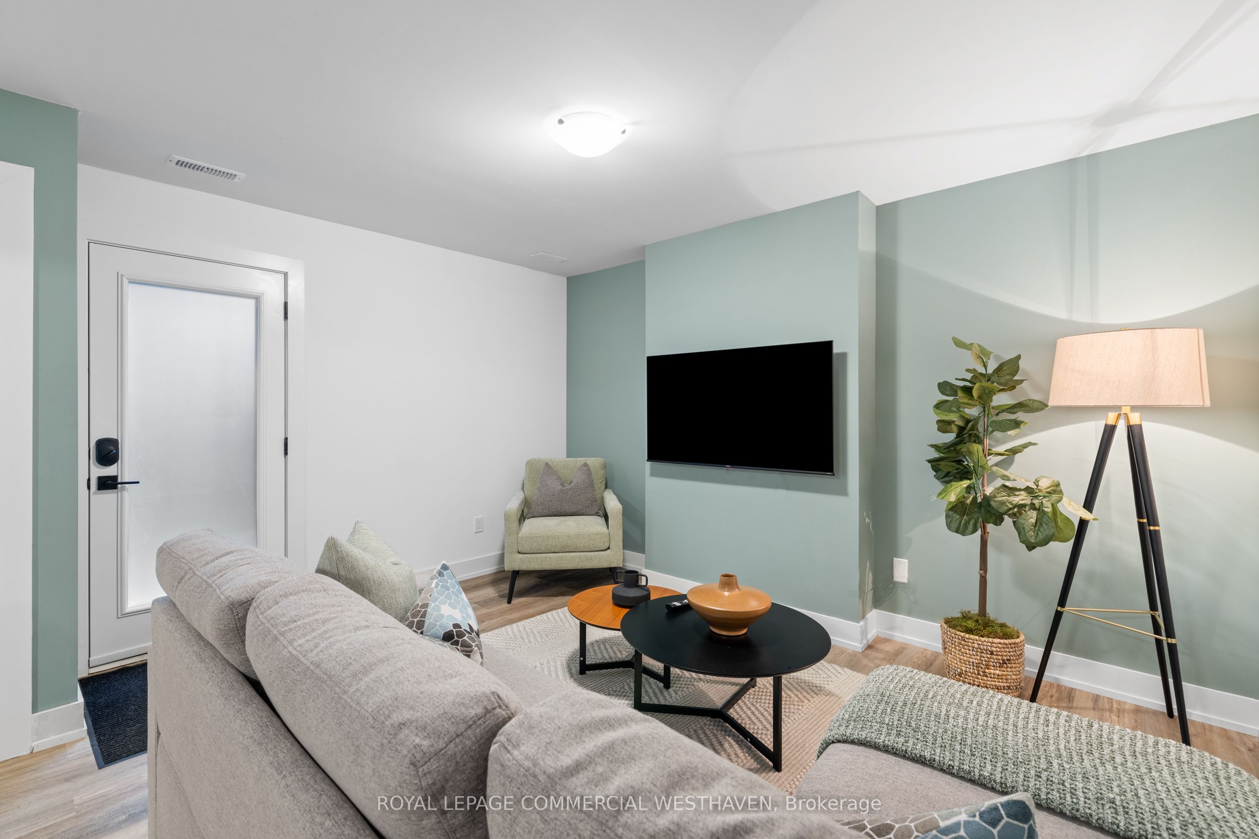 447 Lansdowne Avenue C